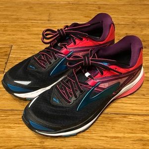 Brooks Ravenna 8 Pink/Blue/Black running shoe